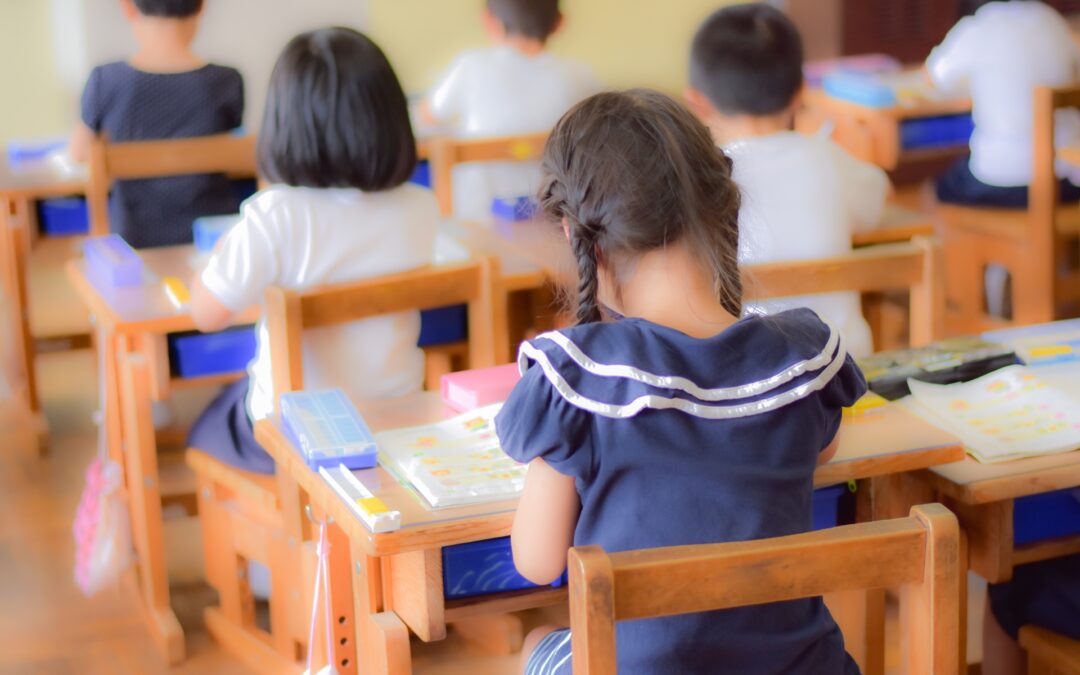 【感覚過敏 学習環境】子どもが集中できない原因と教室・家庭でできる具体的対策