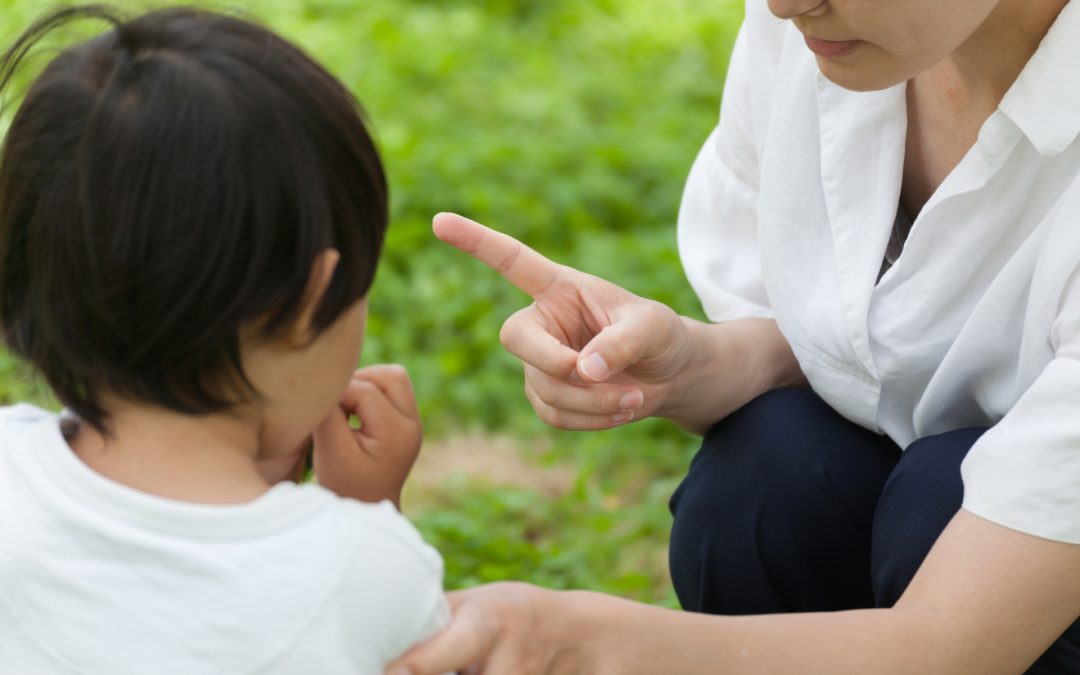 話を最後まで聞けない子どもの理由と対処法｜年齢別の原因と聞く力を伸ばす実践方法